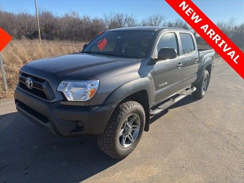Used 2014 Toyota Tacoma 4x4 Double Cab image 9
