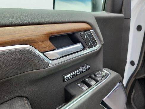 New 2026 Chevrolet Silverado 1500 High Country AWD/4WD image 12