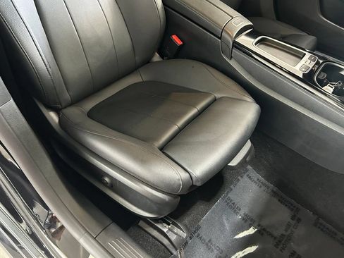 Used 2025 Mercedes-Benz CLA 250 image 41
