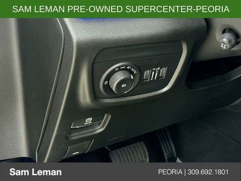 Used 2023 Jeep Grand Cherokee Overland image 10