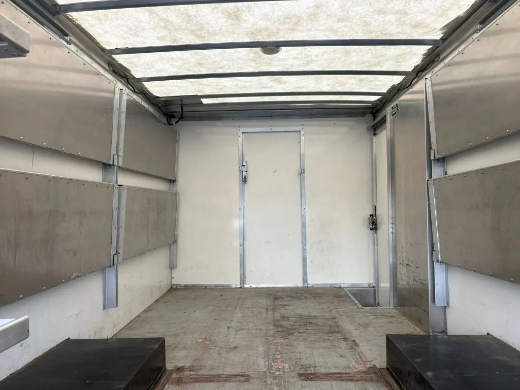 Used 2022 Chevrolet Express 4500 w/ Power Convenience Package RWD image 17