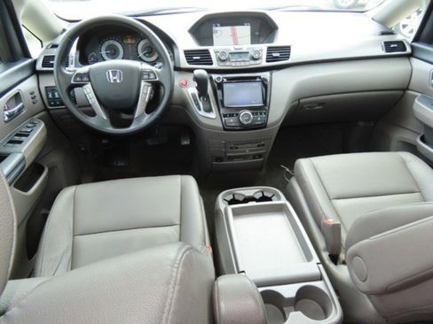 Used 2016 Honda Odyssey Touring image 23