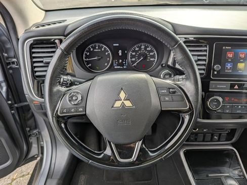 Used 2019 Mitsubishi Outlander SEL image 13