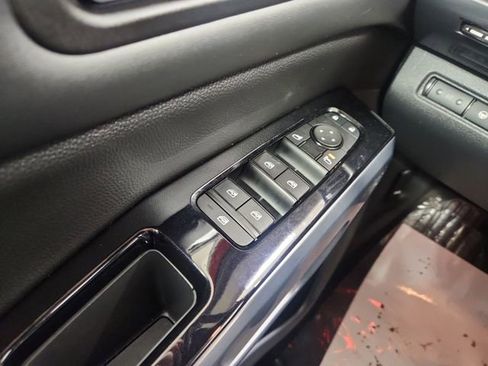 Used 2023 Nissan Pathfinder SL image 16