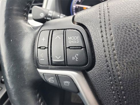 Used 2015 Toyota Highlander Limited Platinum image 20