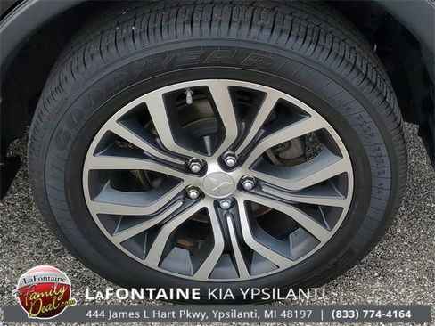 Used 2016 Mitsubishi Outlander SEL image 7