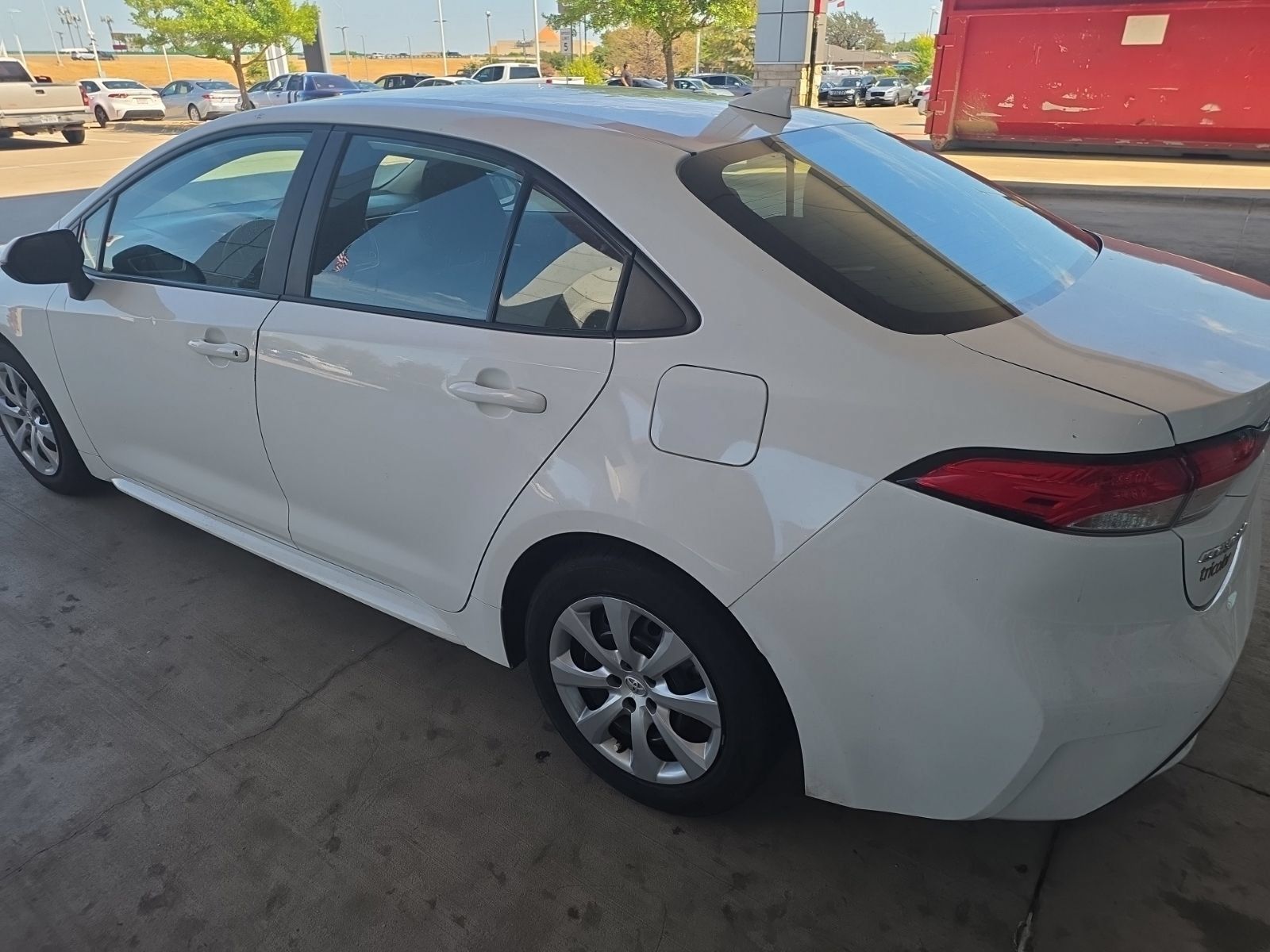Used 2021 Toyota Corolla LE FWD image 10