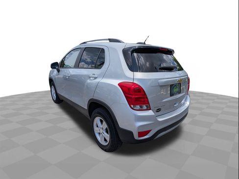 Certified 2022 Chevrolet Trax LT w/ LT Convenience Package AWD/4WD image 6