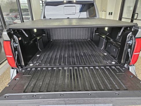 Used 2025 Toyota Tacoma TRD Sport w/ TRD Sport Premium Package image 10