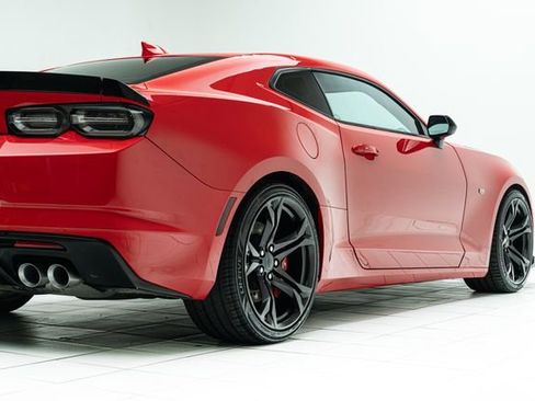 Used 2019 Chevrolet Camaro SS image 12