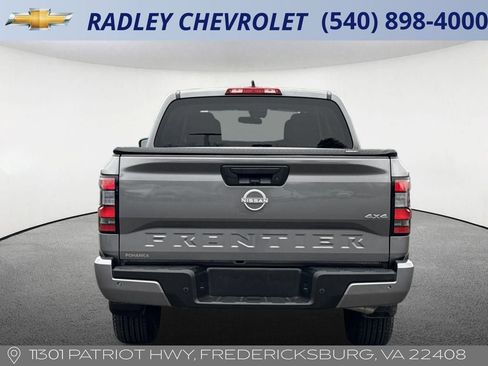 Used 2025 Nissan Frontier SV image 18