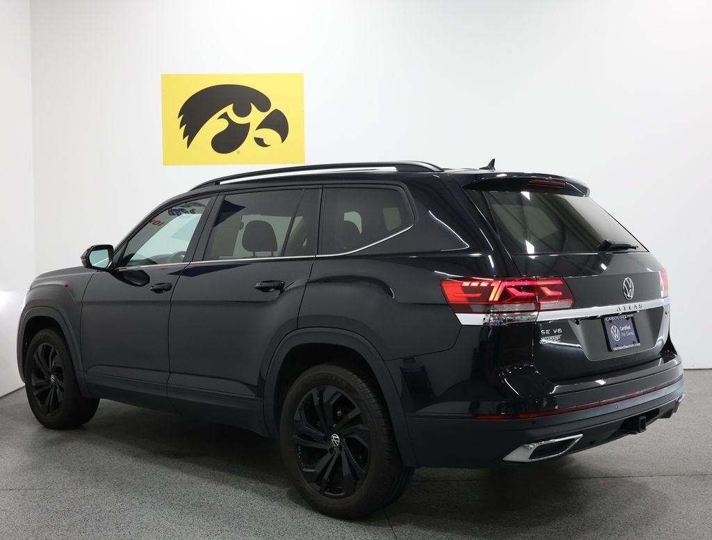 Certified 2023 Volkswagen Atlas SE w/ Black Wheel Package AWD/4WD image 9
