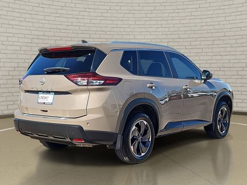 Certified 2025 Nissan Rogue SV w/ SV Premium Package image 5