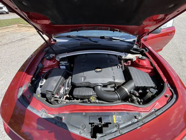 Used 2015 Chevrolet Camaro LT RWD image 28