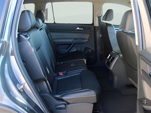 Used 2023 Volkswagen Atlas SE image 27