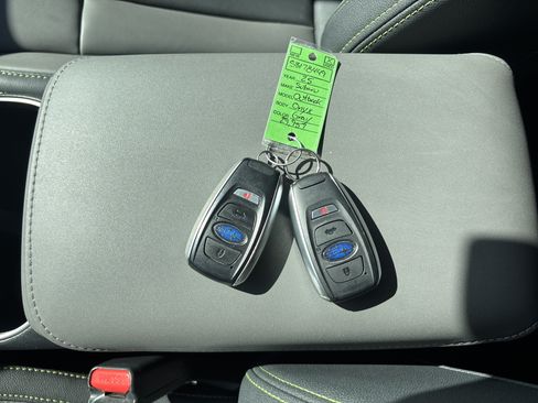 Used 2025 Subaru Outback Onyx Edition AWD/4WD image 8