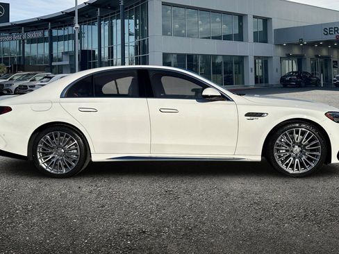 New 2026 Mercedes-Benz E 53 AMG e 4MATIC Sedan image 3