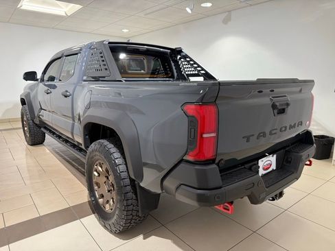Used 2024 Toyota Tacoma Trailhunter image 3