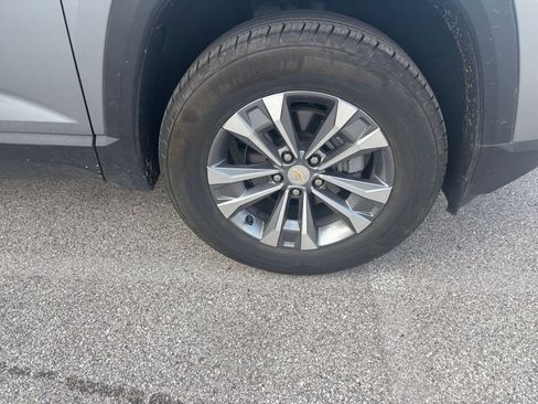 Used 2025 Chevrolet Equinox LT image 28