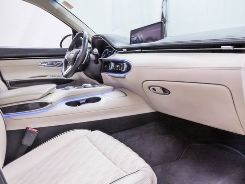 Certified 2022 Genesis GV70 3.5T Sport w/ Sport Prestige Package image 13