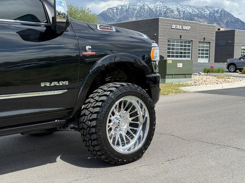 Used 2023 RAM 2500 Limited AWD/4WD image 4