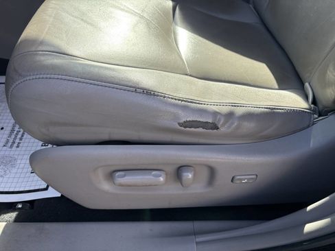 Used 2013 Toyota Highlander SE image 19