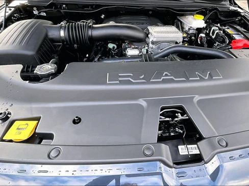 New 2026 RAM 1500 Laramie AWD/4WD image 11