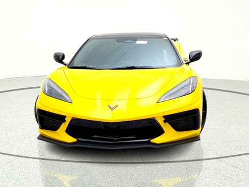 Used 2025 Chevrolet Corvette Stingray Premium Conv w/ Z51 Performance Package image 3