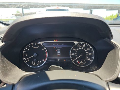 Used 2024 Nissan Altima 2.5 SV FWD image 2