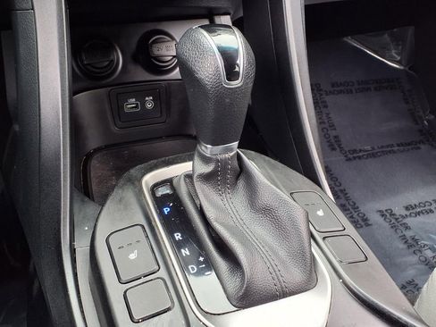 Used 2018 Hyundai Santa Fe Sport w/ 2.4L Value Package 02 FWD image 18