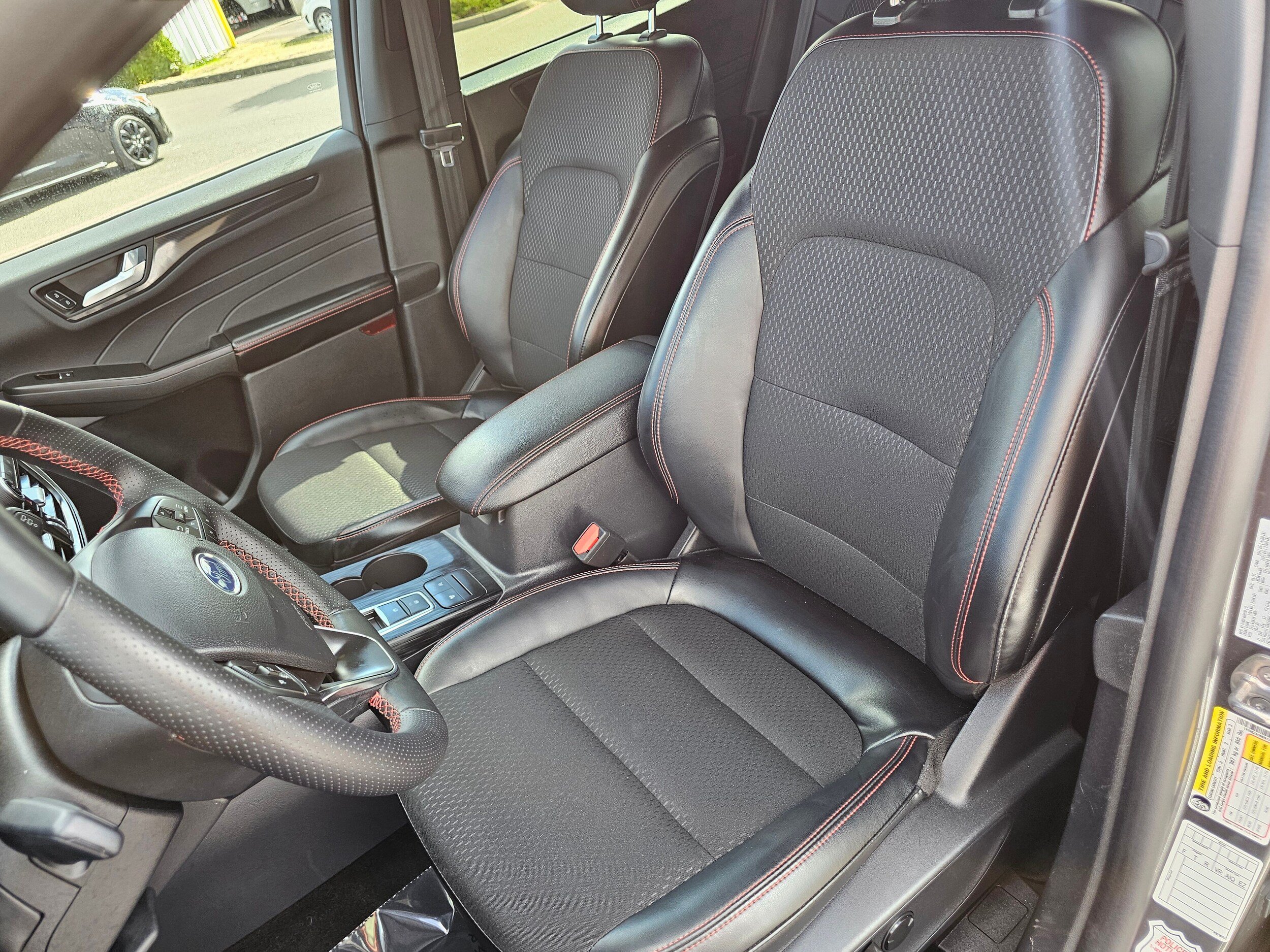 Used 2025 Ford Escape ST-Line AWD/4WD image 23