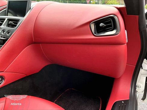 Used 2019 Aston Martin DB11 Coupe RWD image 14