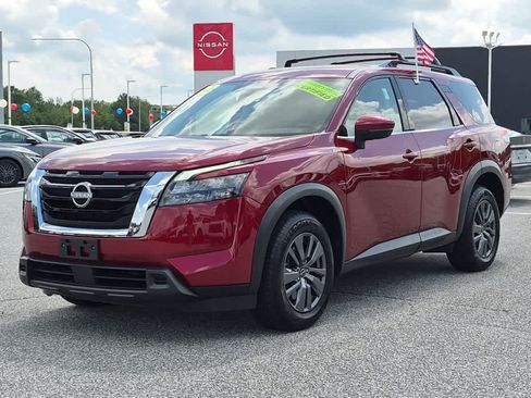 Used 2023 Nissan Pathfinder SV AWD/4WD image 1