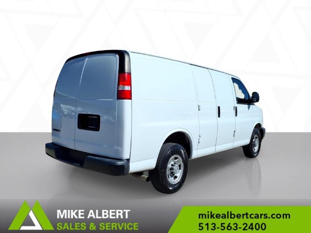 Used 2019 Chevrolet Express 2500 w/ Driver Convenience Package RWD image 7
