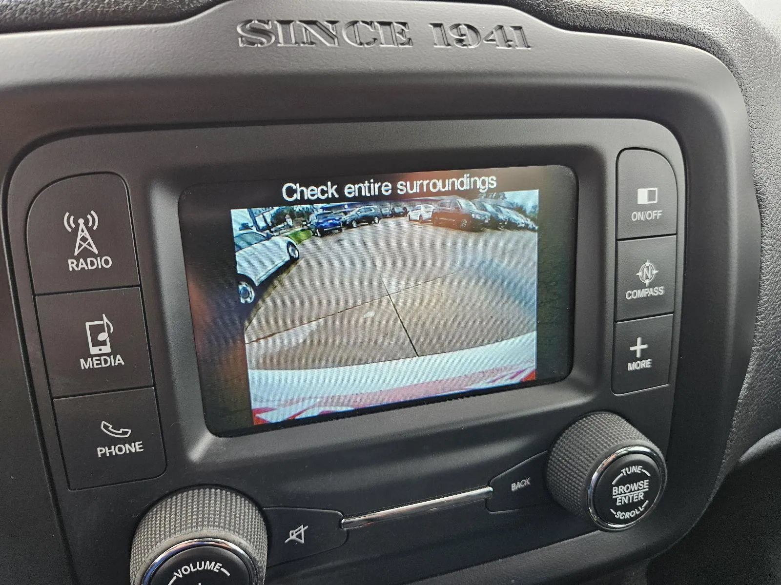 Used 2015 Jeep Renegade Latitude AWD/4WD image 20