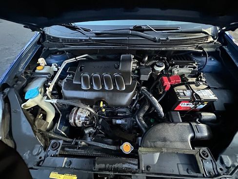 Used 2012 Nissan Sentra 2.0 SR w/ Special Edition Pkg image 10