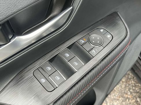 New 2025 Nissan Kicks SR w/ SR Premium Package image 15