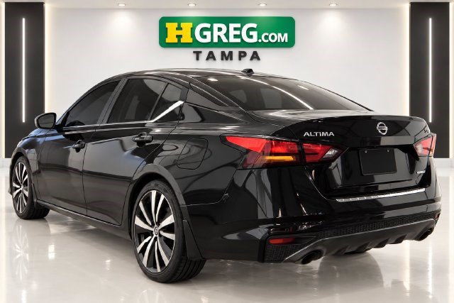 Used 2021 Nissan Altima 2.0 SR FWD image 2