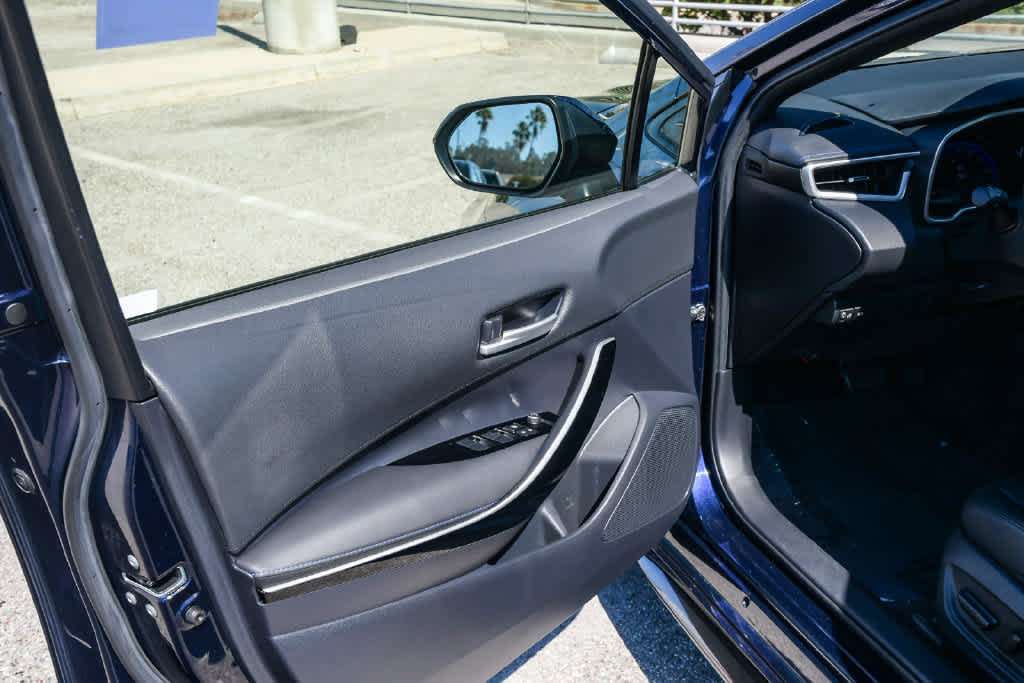 Used 2020 Toyota Corolla XSE FWD image 27