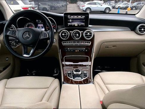 Used 2018 Mercedes-Benz GLC 300 4MATIC image 12