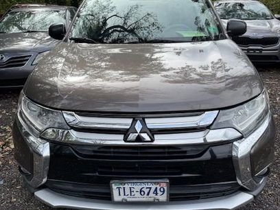 Used 2016 Mitsubishi Outlander SE