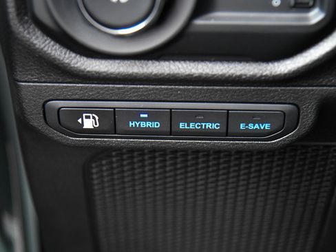 Used 2024 Jeep Wrangler Willys image 35