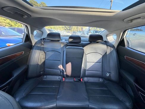 Used 2017 Kia Cadenza Premium w/ Luxury Package FWD image 20