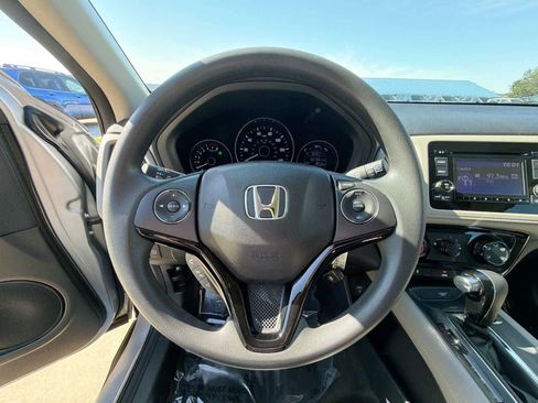 Used 2022 Honda HR-V LX image 19