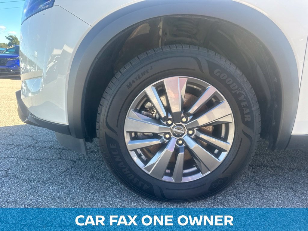 Used 2025 Nissan Pathfinder SV AWD/4WD image 18