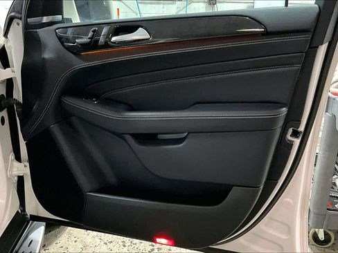 Used 2015 Mercedes-Benz ML 400 4MATIC image 23