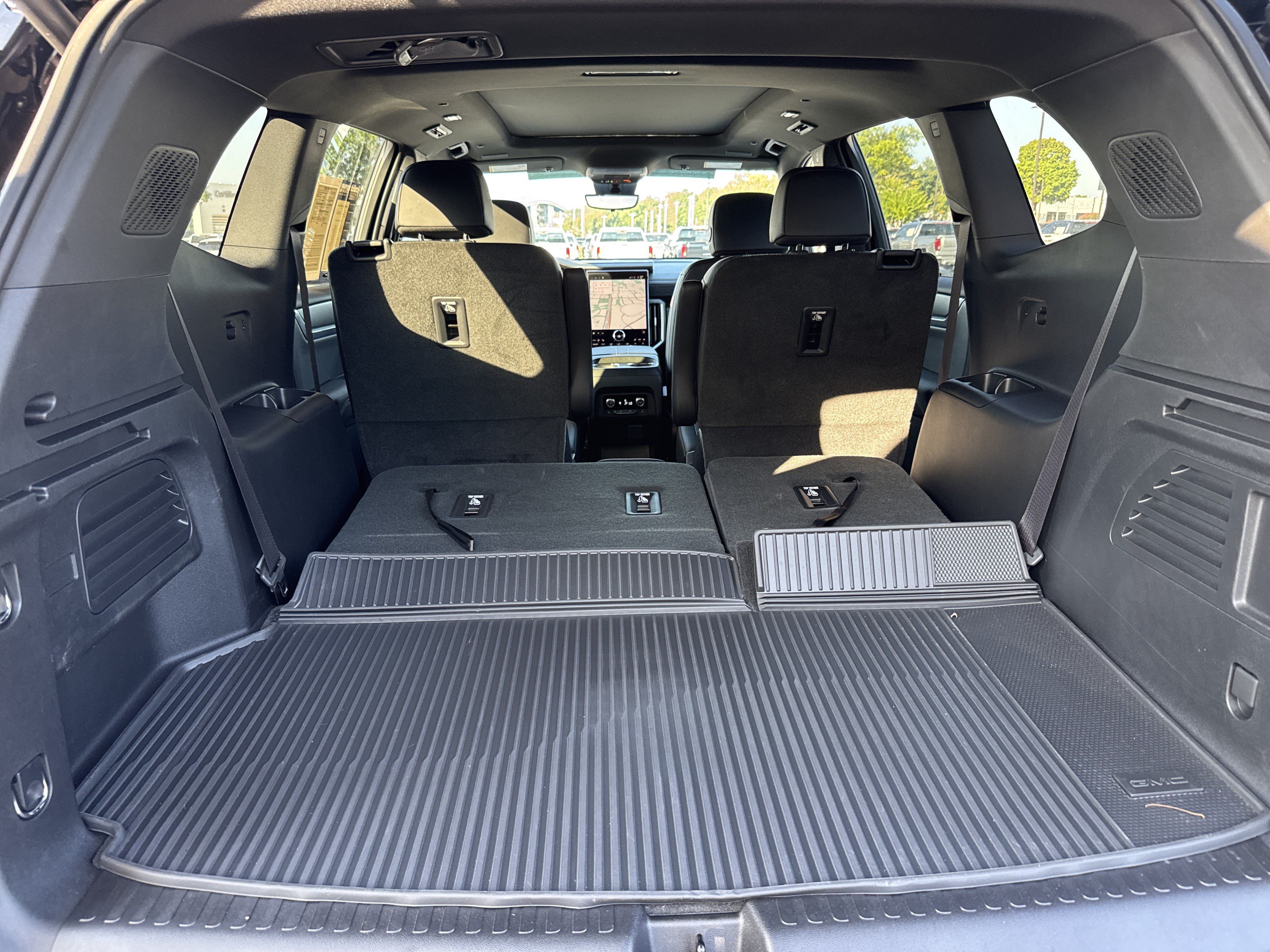Used 2026 GMC Acadia Elevation w/ Black Edition FWD image 35