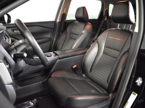 Certified 2025 Nissan Rogue SV AWD/4WD image 9