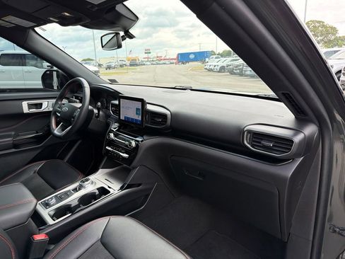 Certified 2023 Ford Explorer ST-Line w/ Class IV Trailer Tow Package AWD/4WD image 24
