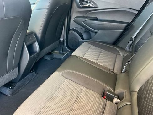 Used 2025 Chevrolet Trax LT FWD image 14